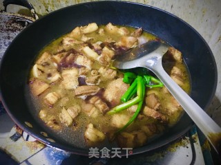 猪肉炖白菜步骤2