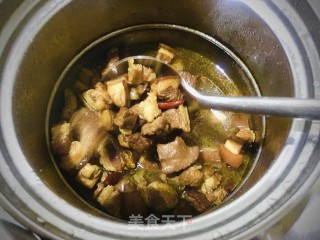 猪肉炖白菜步骤4