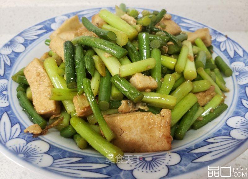 蒜苔炒豆腐