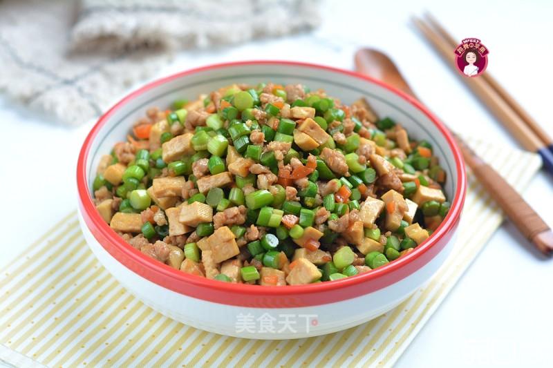 超下饭的肉末蒜薹豆干