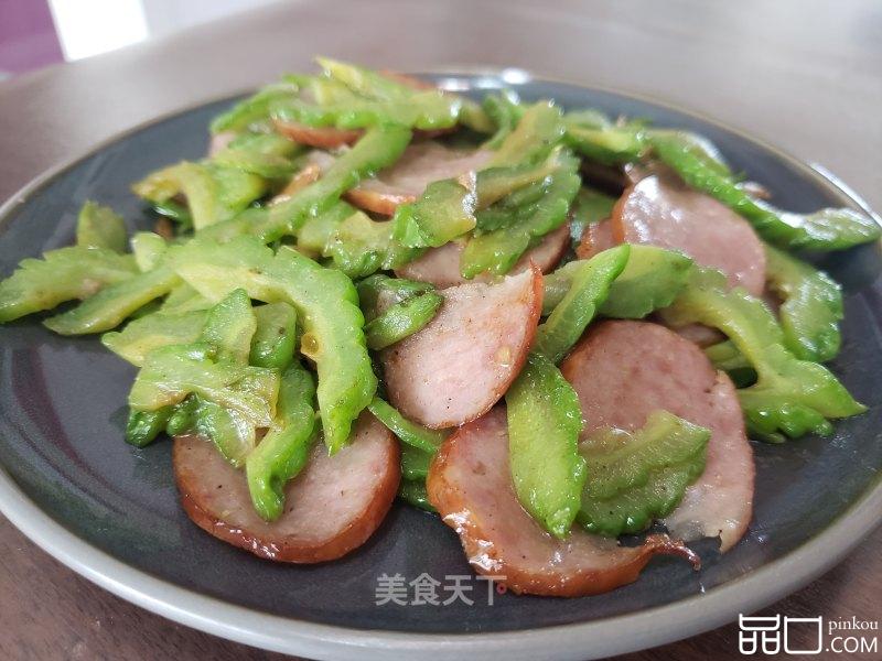 苦瓜炒红肠