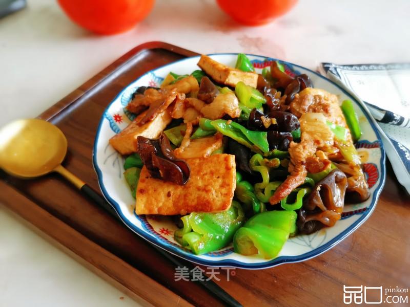 青椒木耳炒豆腐