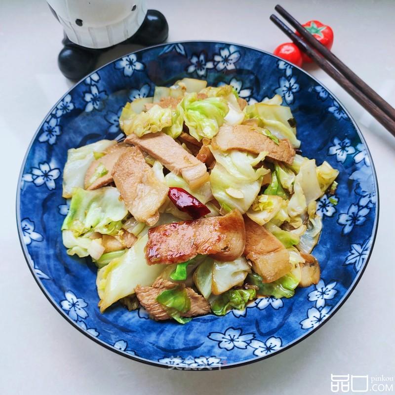 五花肉炒包菜