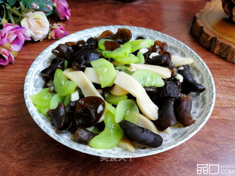 黑木耳杏鲍菇炒黄瓜