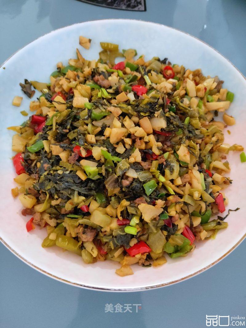 酸菜小笋肉末