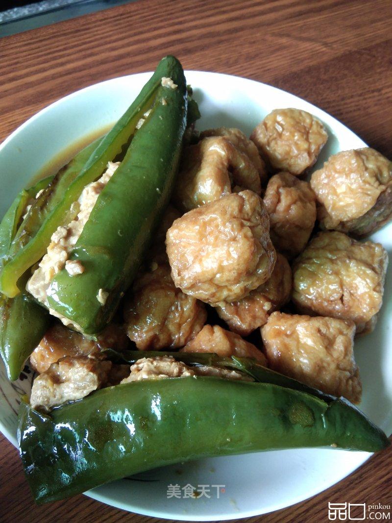 猪肉末酿豆泡和酿辣椒