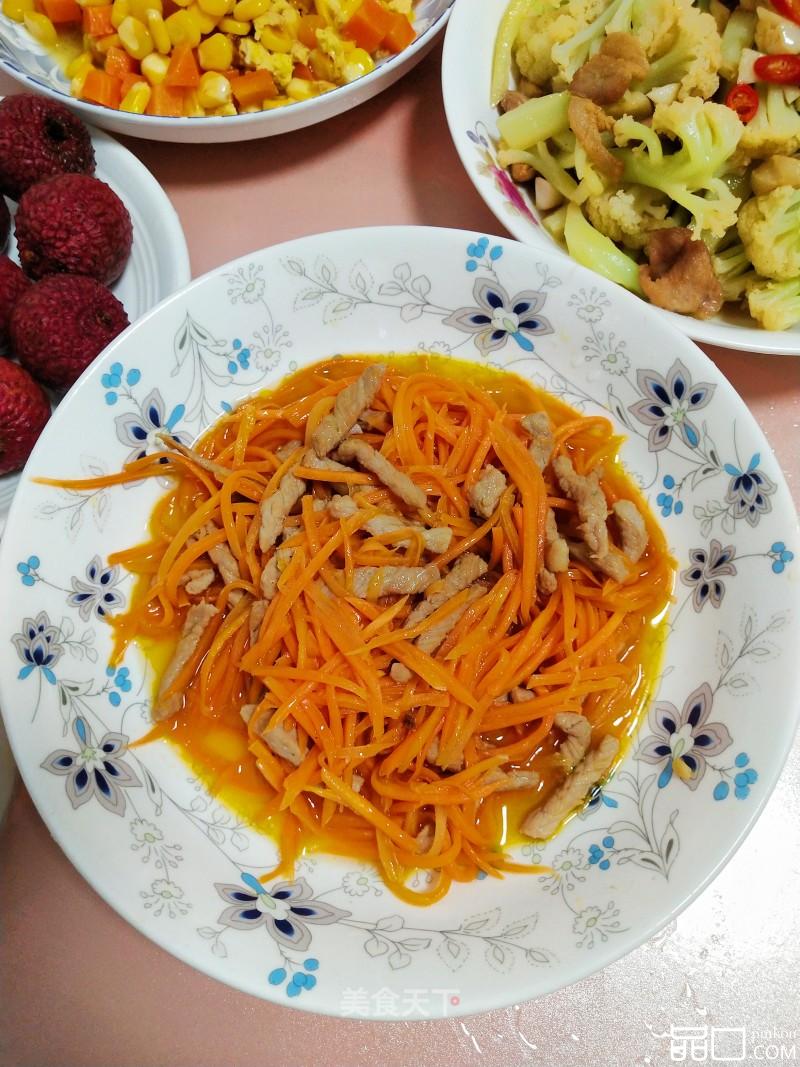 经济实惠好吃不贵的胡萝卜丝炒肉