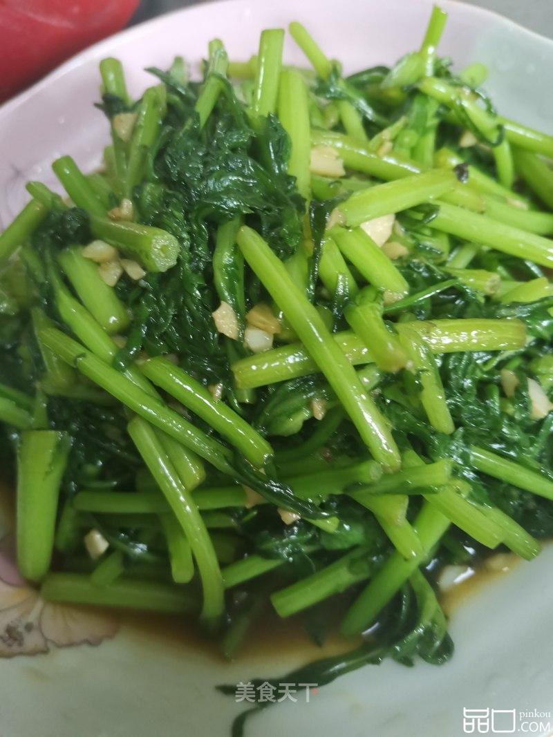 蒜末炒茼蒿
