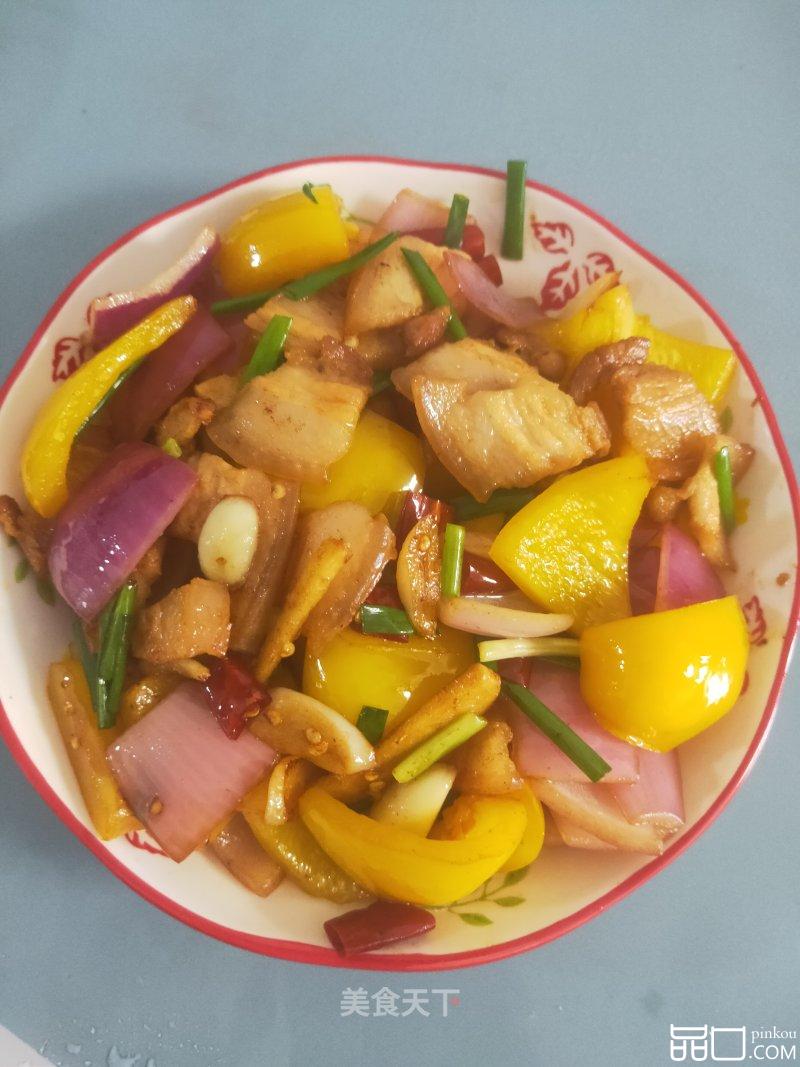 菜椒洋葱炒五花肉
