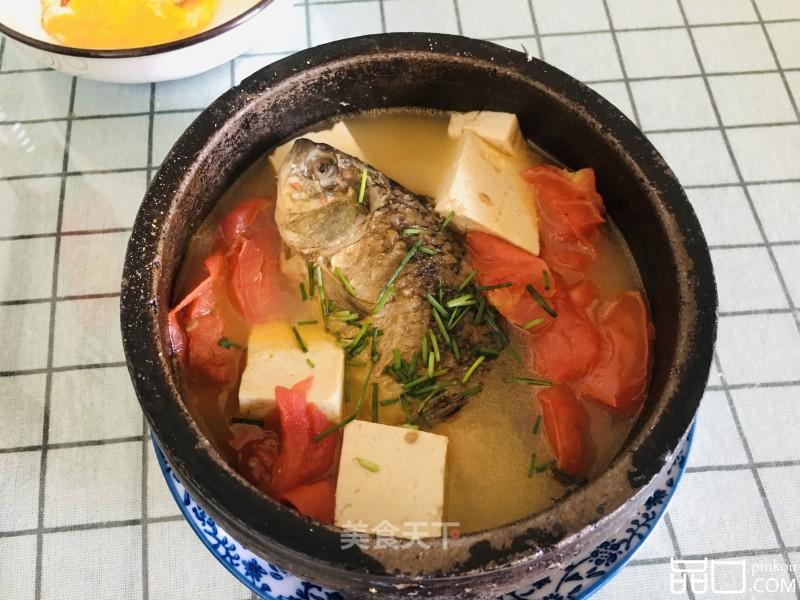 砂锅鲫鱼炖豆腐