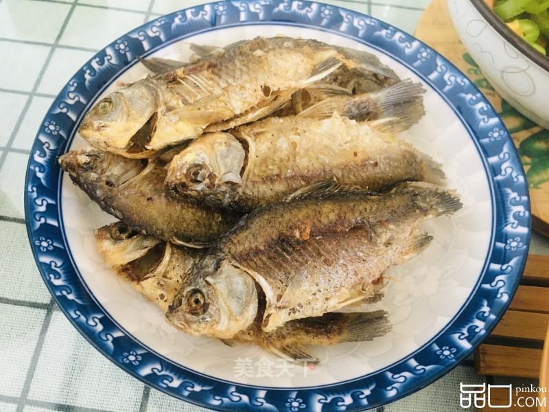 干炸小鲫鱼