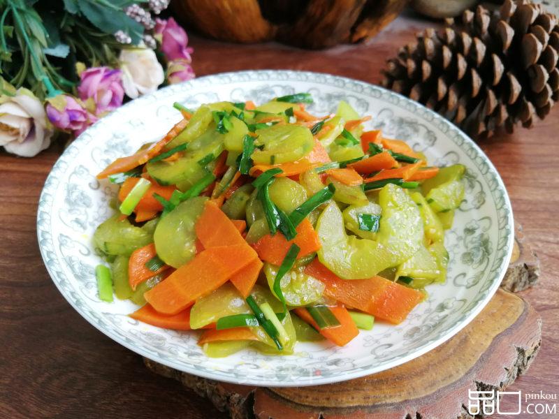 黄瓜炒胡萝卜