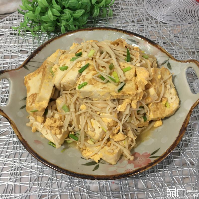 金针菇鸡蛋焖豆腐