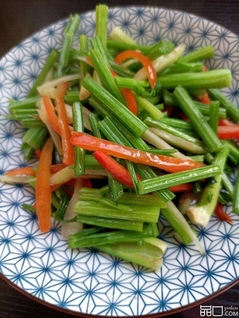 子姜炒芹菜
