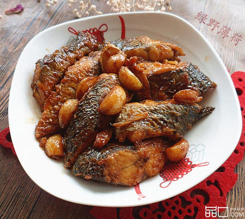 蒜瓣烧鲅鱼