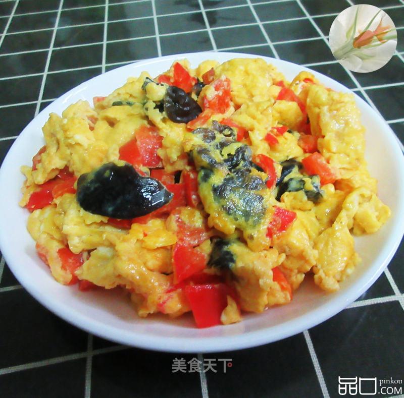 黑木耳红椒炒鸡蛋