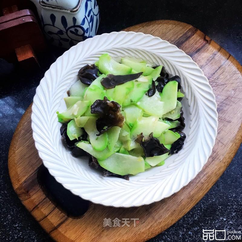 佛手瓜炒木耳