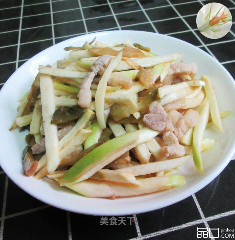 榨菜丝五花肉炒茭白