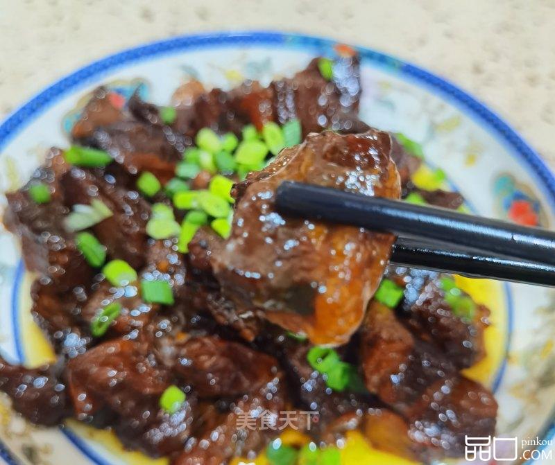 酱烧牛腩