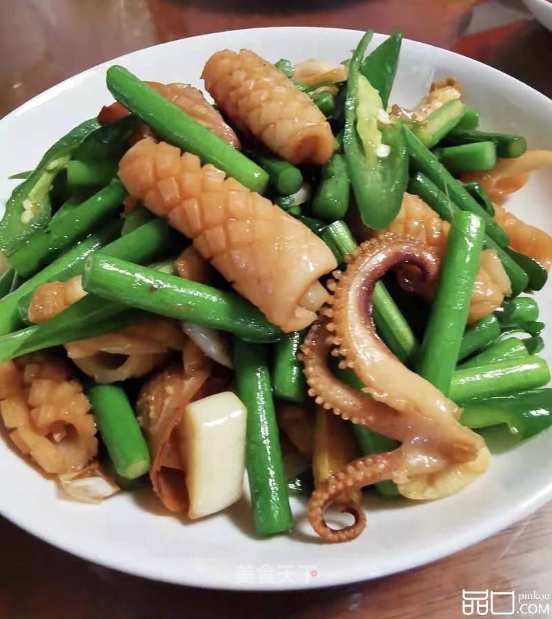 蒜苔辣椒炒鱿鱼