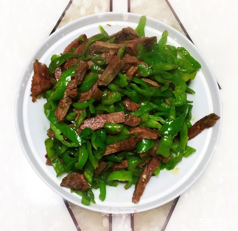 干切牛肉炒青椒