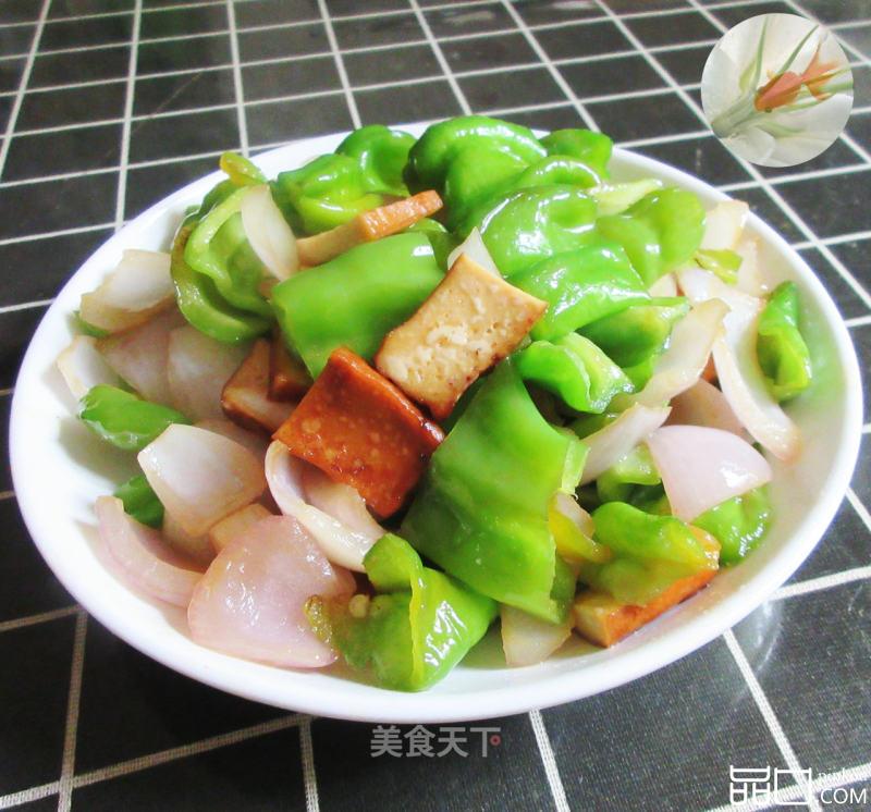 香干洋葱炒皱皮椒