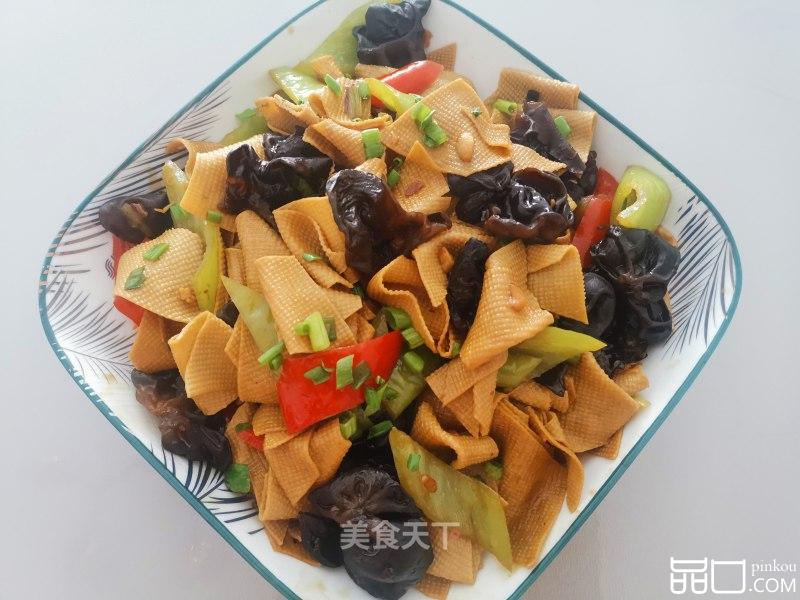 木耳烧豆皮