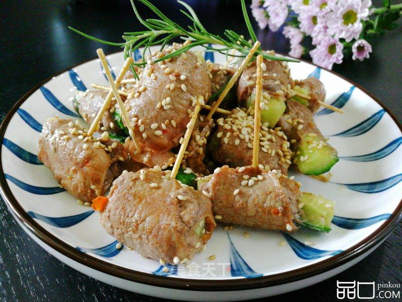 鲜嫩多汁的～香煎牛肉卷