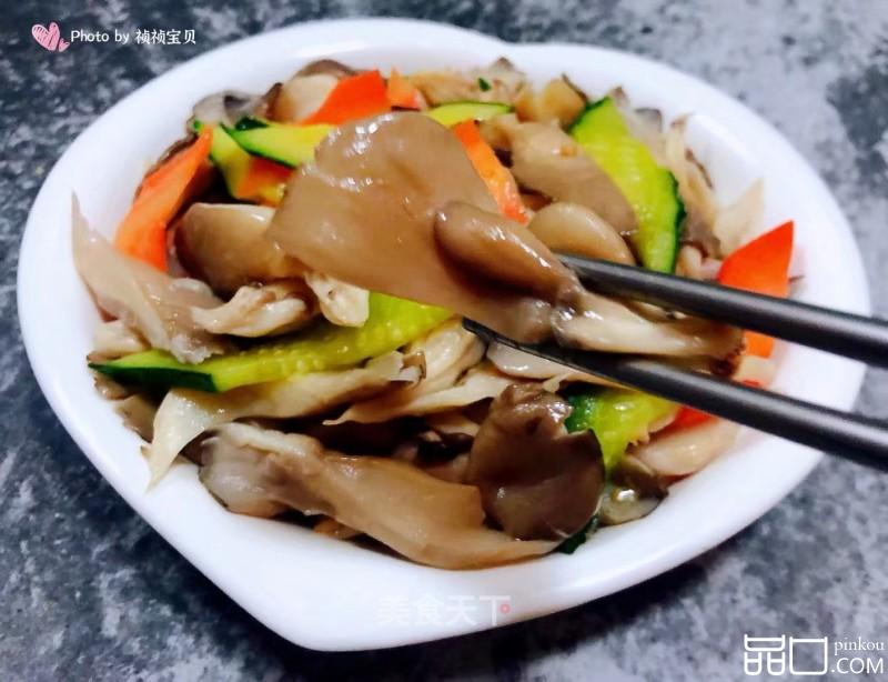 黄瓜胡萝卜炒平菇