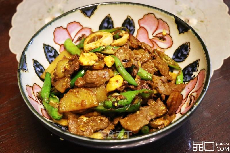 牛肉土豆炒尖椒