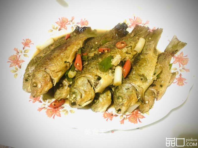 煎烧鲫鱼