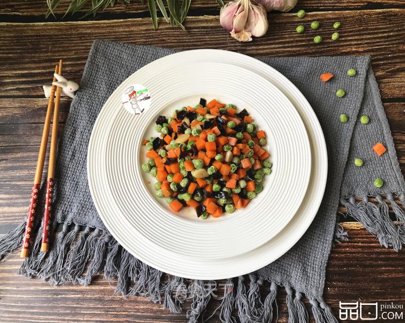 豌豆木耳炒胡萝卜