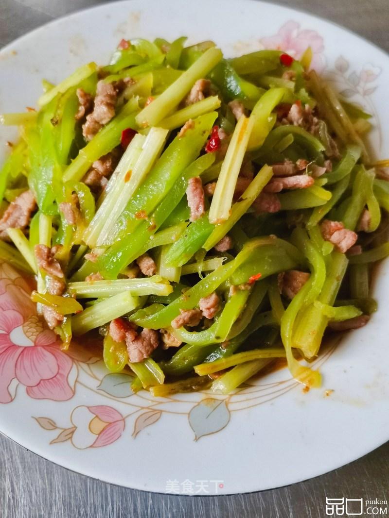 莴笋芹菜炒牛肉