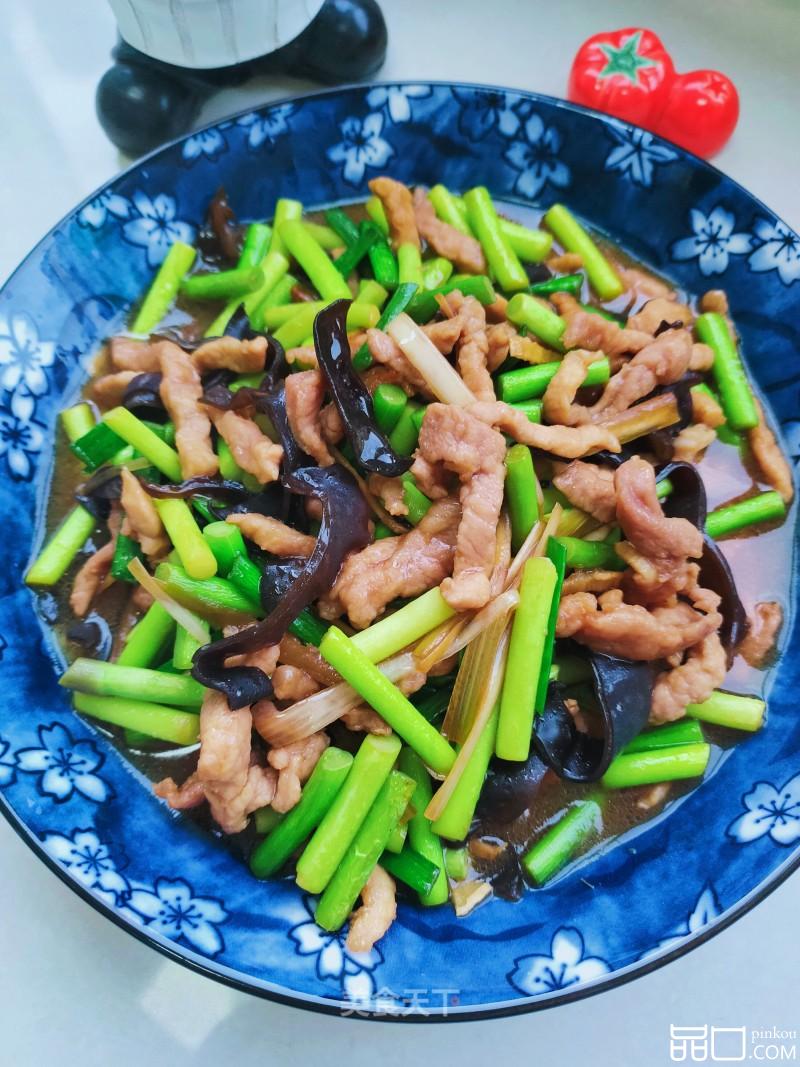 蒜薹木耳炒肉丝