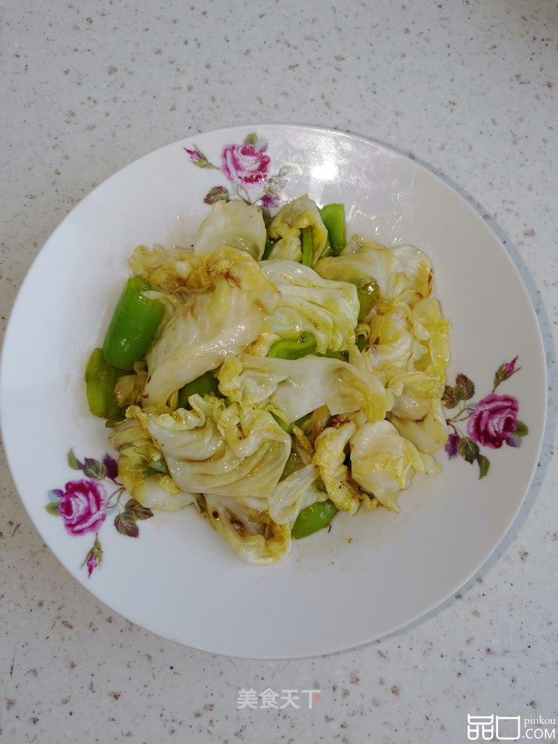 圆白菜炒尖椒