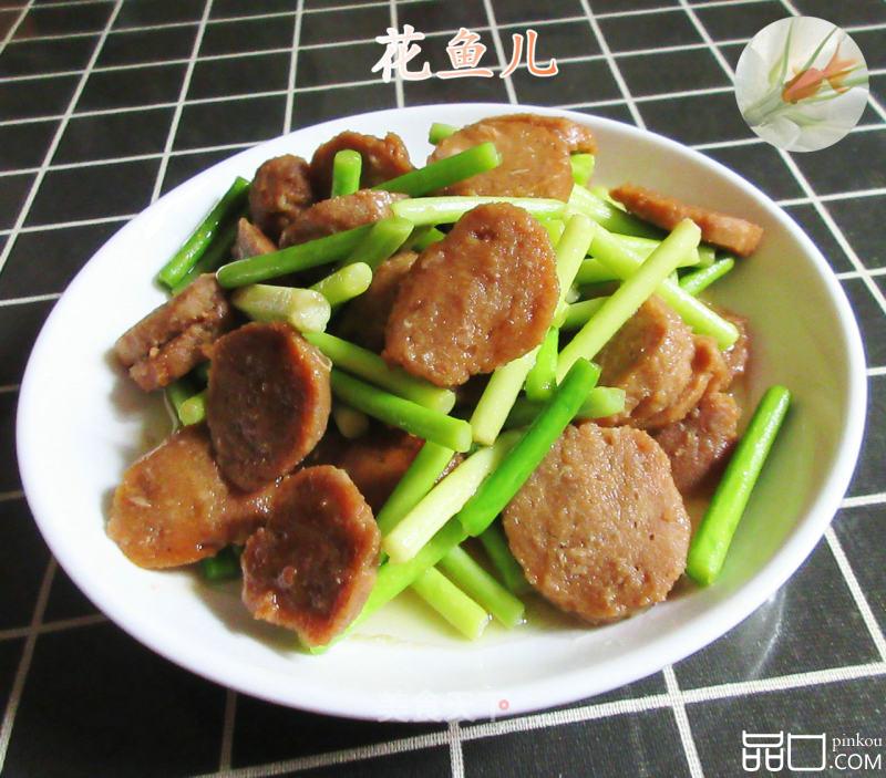 蒜薹炒牛肉丸