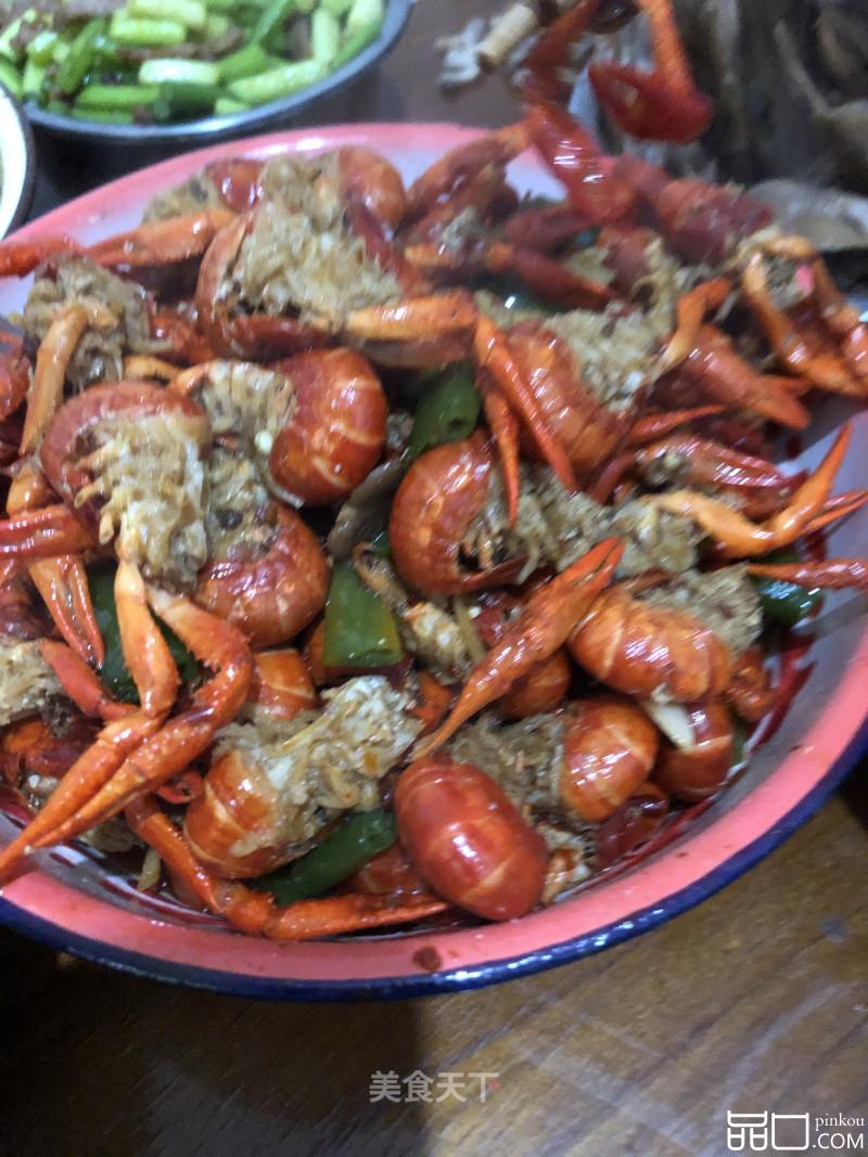 油爆小龙虾
