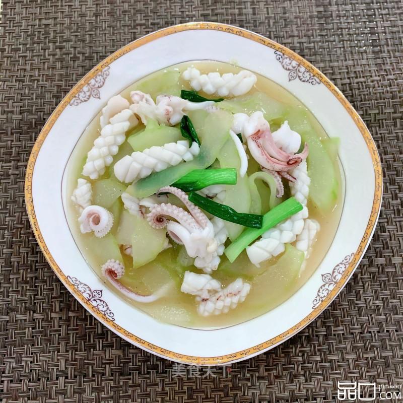 黄瓜炒鲜鱿鱼