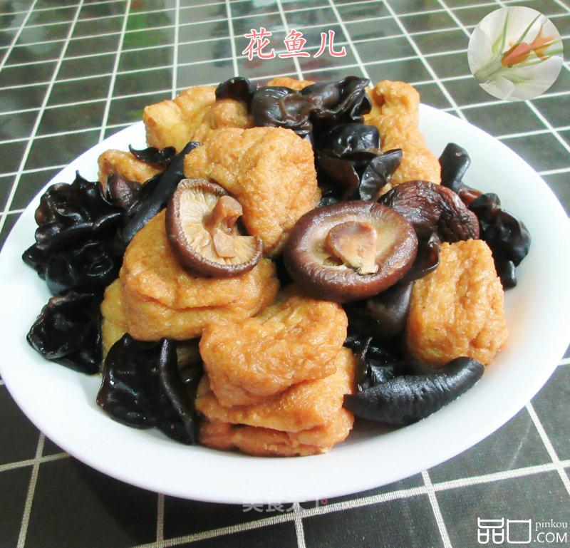 黑木耳香菇烧油豆腐