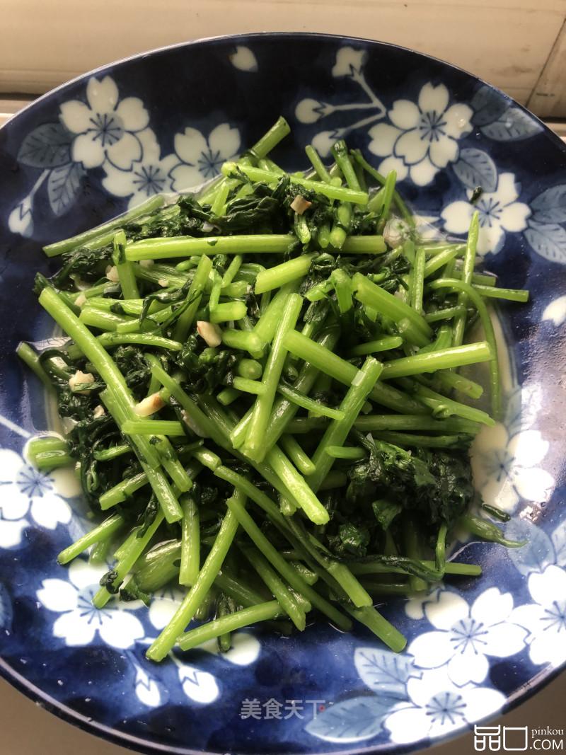 蒜泥蒿菜
