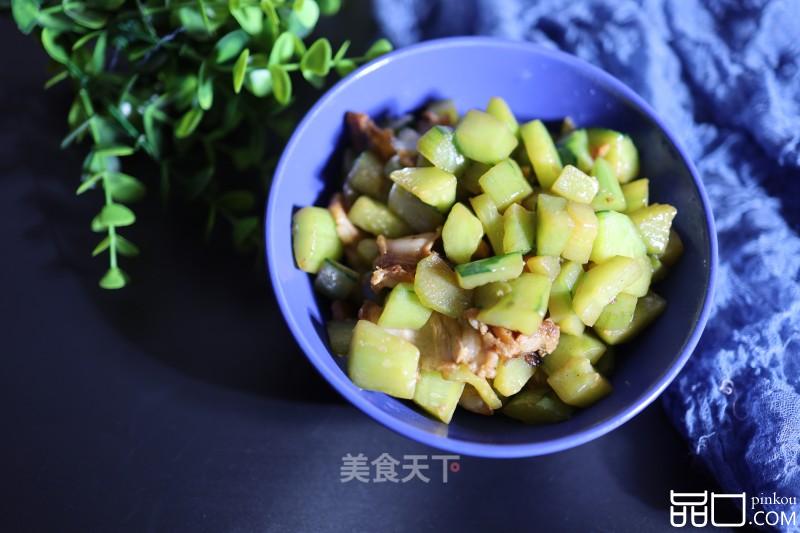 五花肉炒黄瓜丁