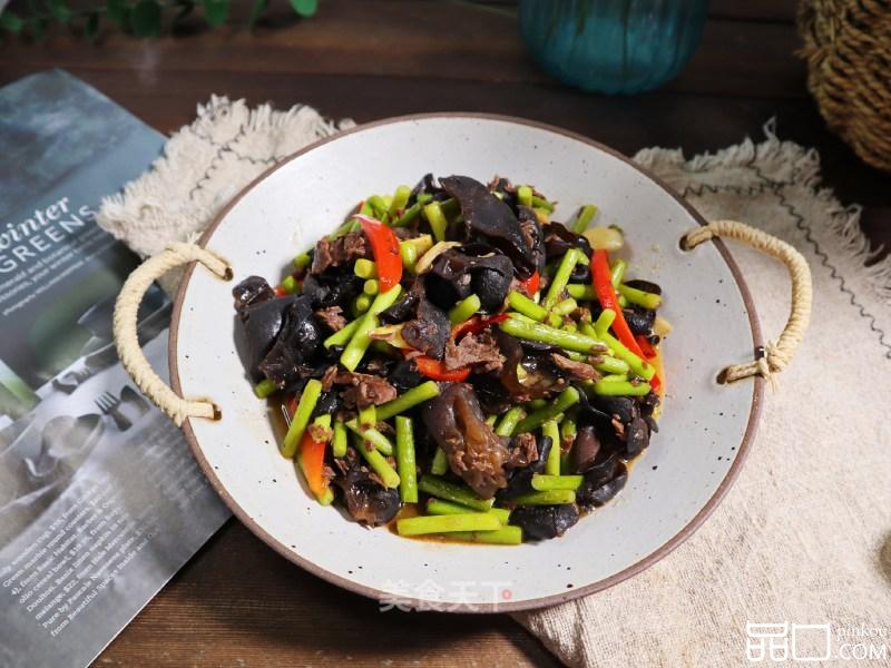 经典家常菜蒜苔炒肉❗️大米的下饭神器