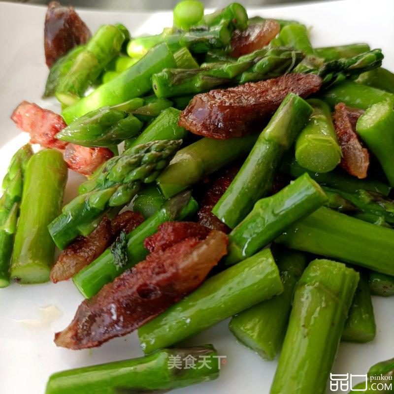 “家常小炒”麻辣肠炒芦笋