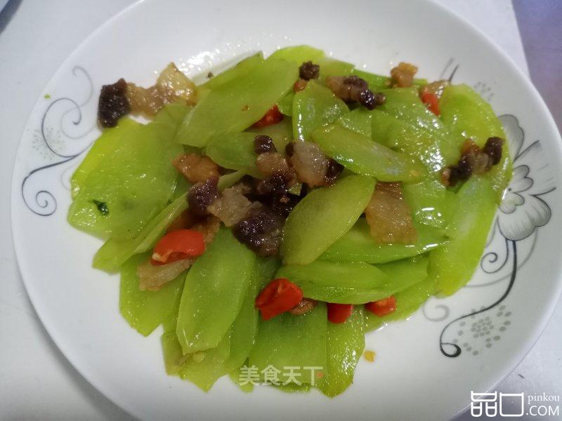 莴笋炒肉渣
