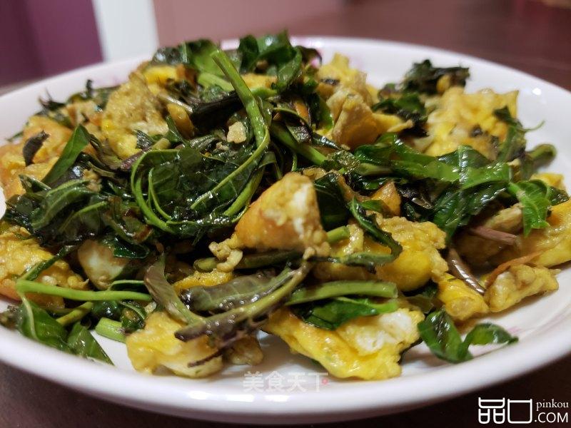 香椿芽炒鸭蛋