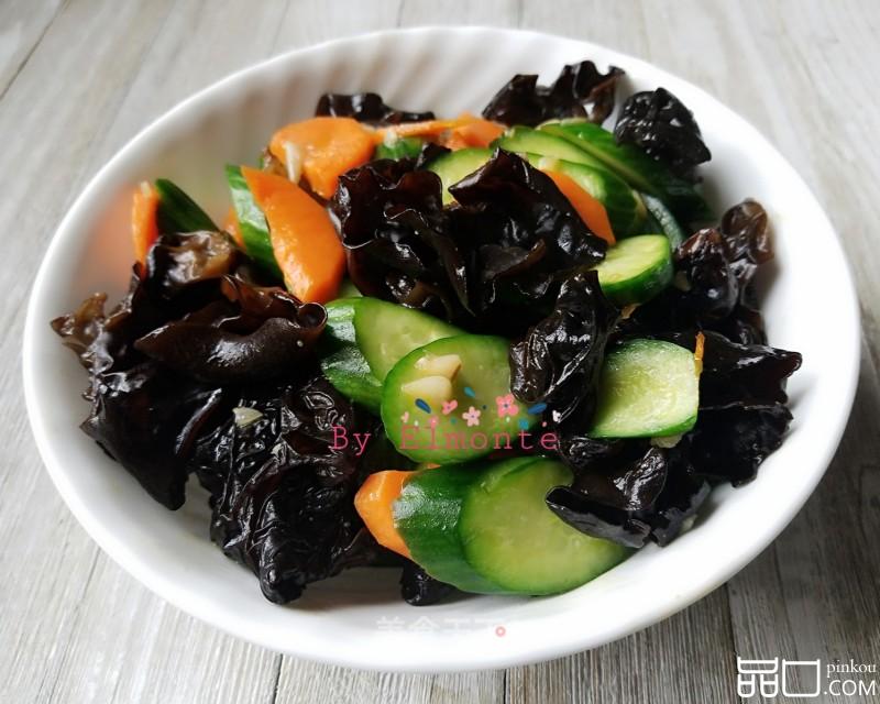 黄瓜炒木耳