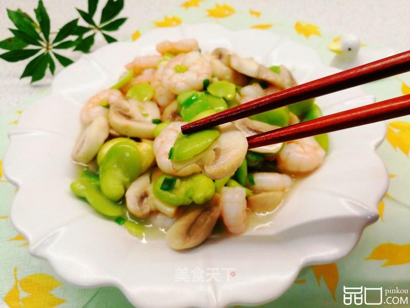    春天清淡美食～ 蚕豆虾仁烩蘑菇