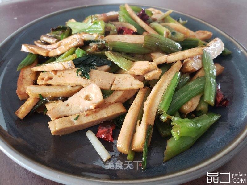 菠菜杆炒豆干