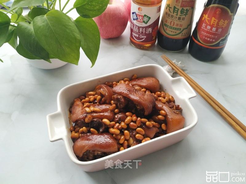 美容养颜食补平民菜——黄豆炖猪蹄