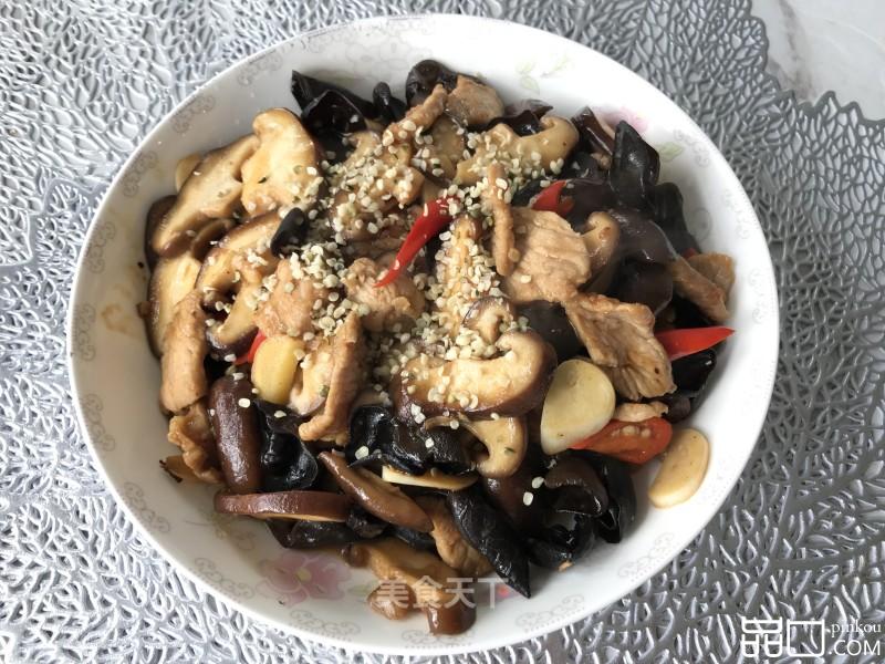 火麻仁鲜蘑肉片